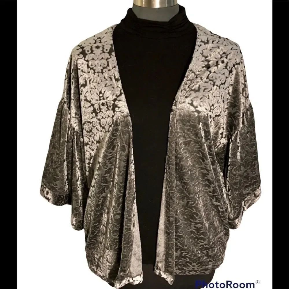 Bobeau Cardigan Silver Shimmer Brocade Bell Sleeve Size Medium New
